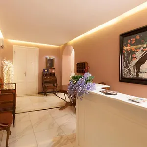 2* Ξενοδοχείο Joli
